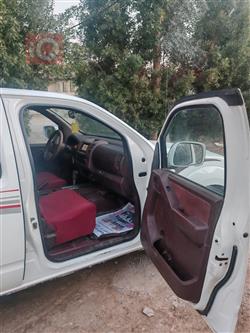 نيسان نافارا